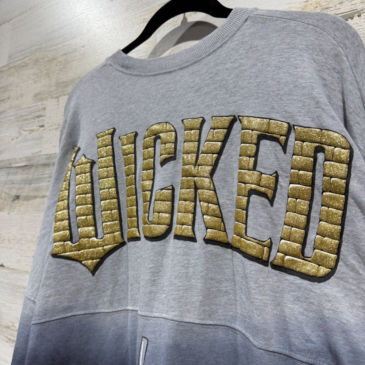 Spirit Jersey Wicked Universal Studios Shirt Womens M Grey Black Ombre Broadway3