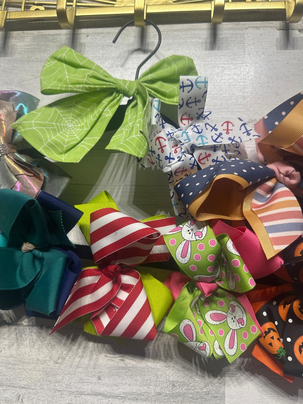 Hair Bow Bundle Girls 10 Pieces Multicolor Holiday Seasonal Patterns EUC2