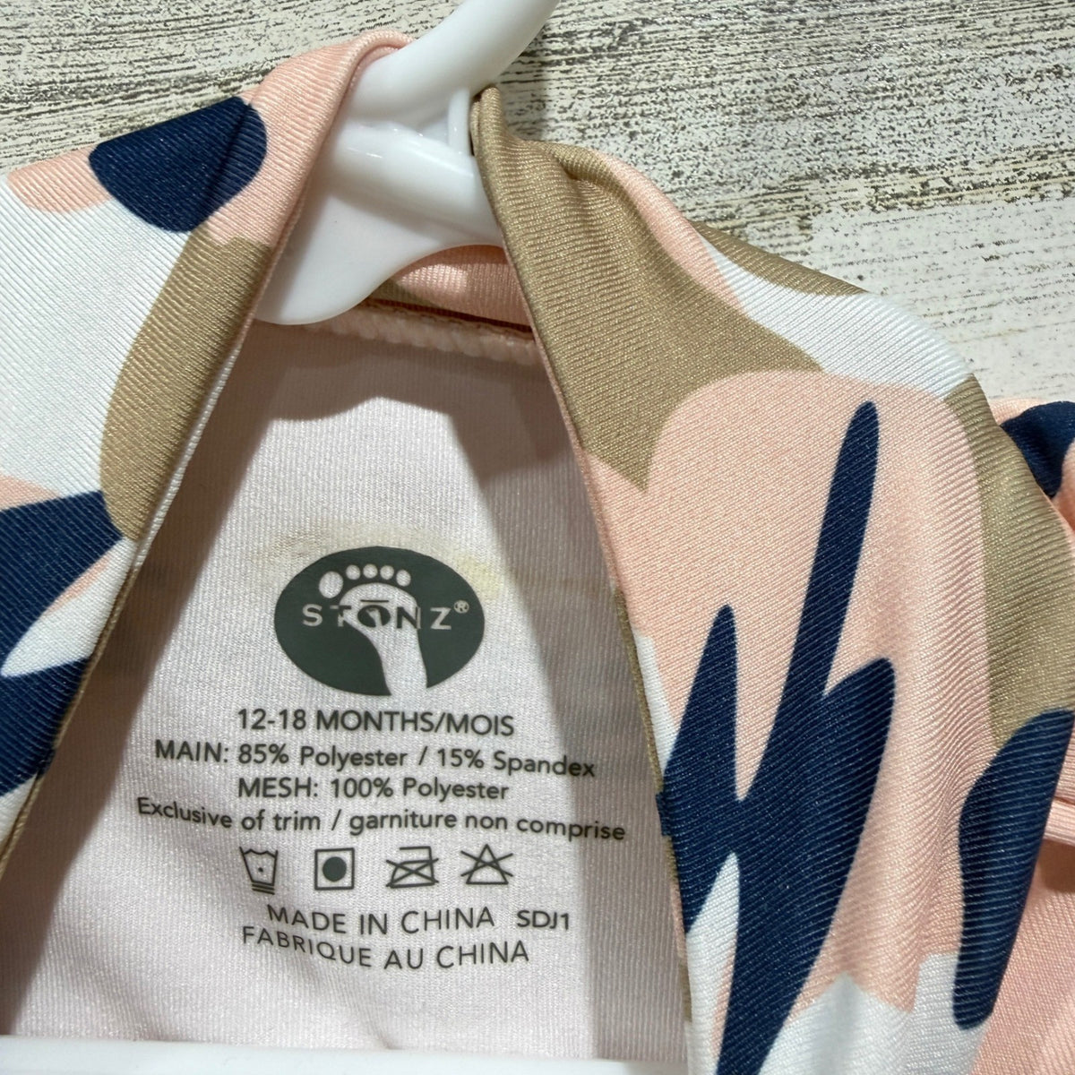Stonz Sun Suit Baby 12-18m Pink Camo UPF 50 Rash Guard One Piece NWT3