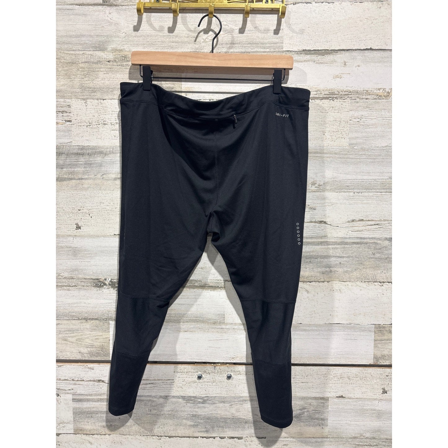 Nike Capri Leggings Women 2XL Black Reflective Swoosh Activewear4