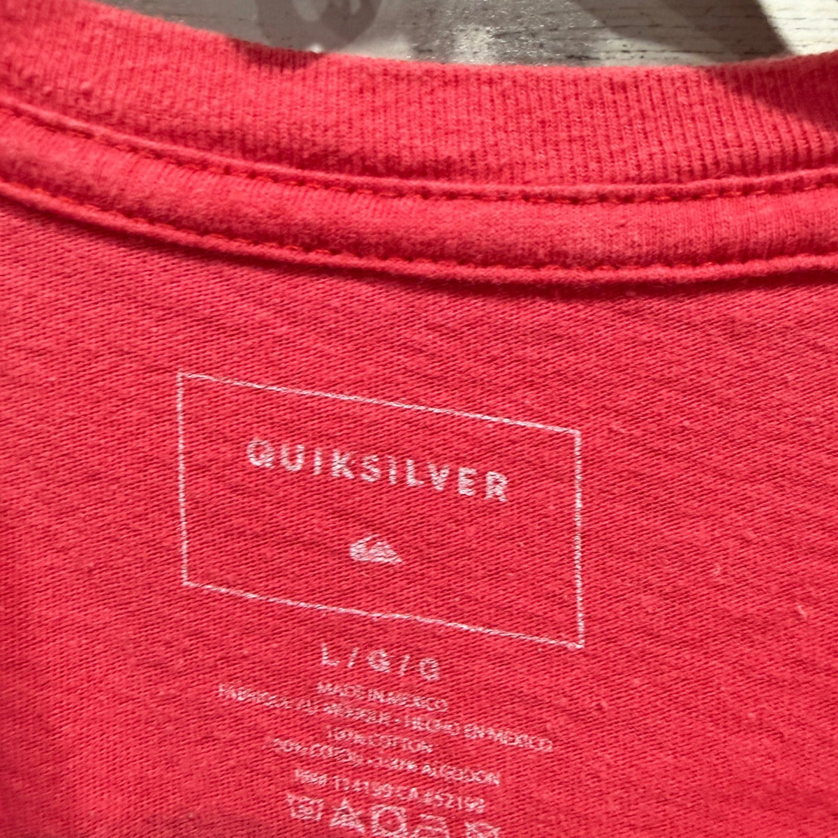Quiksilver T-Shirt Boys L Red Graphic Boardriding Surf Casual2