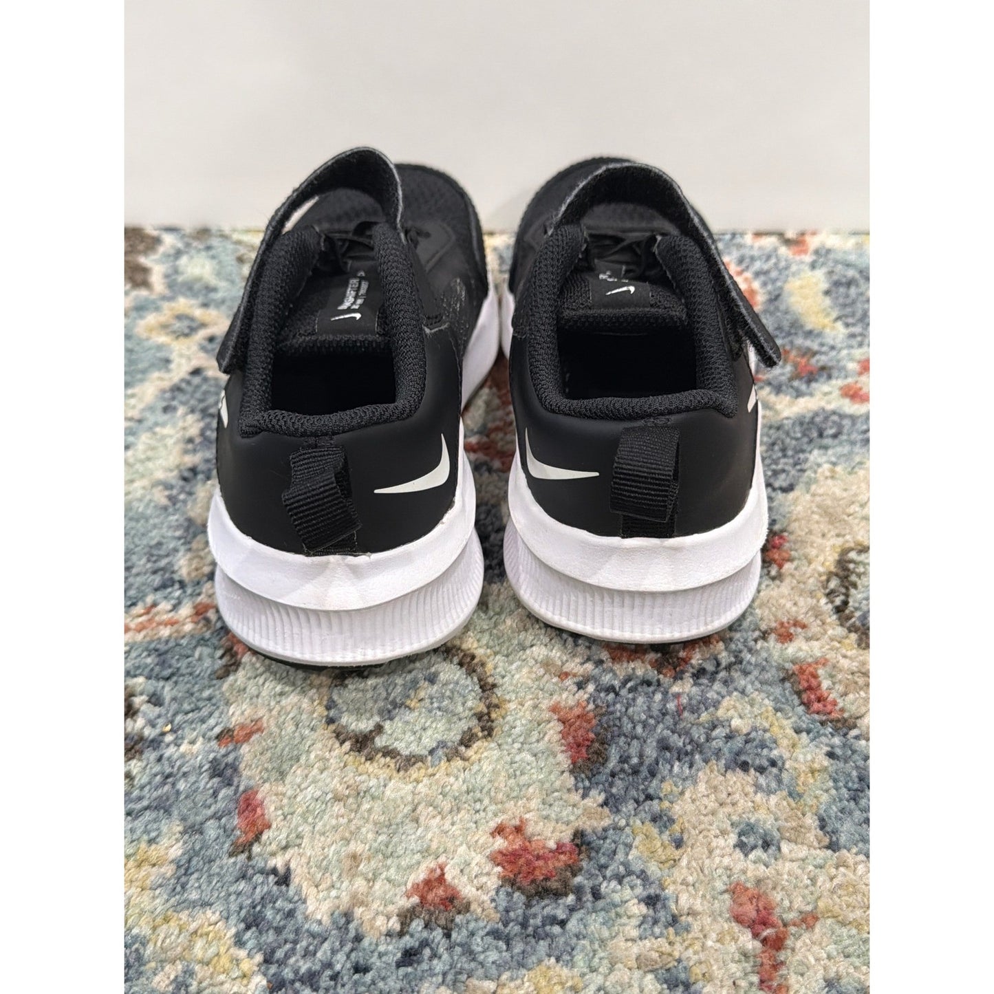 Nike Star Runner Shoes Boys 12C Black White Athletic EUC3