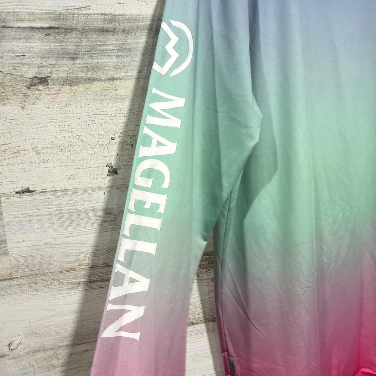 Magellan Outdoors Fishing Shirt Girls XL Blue Green Pink Ombre *Flawed6