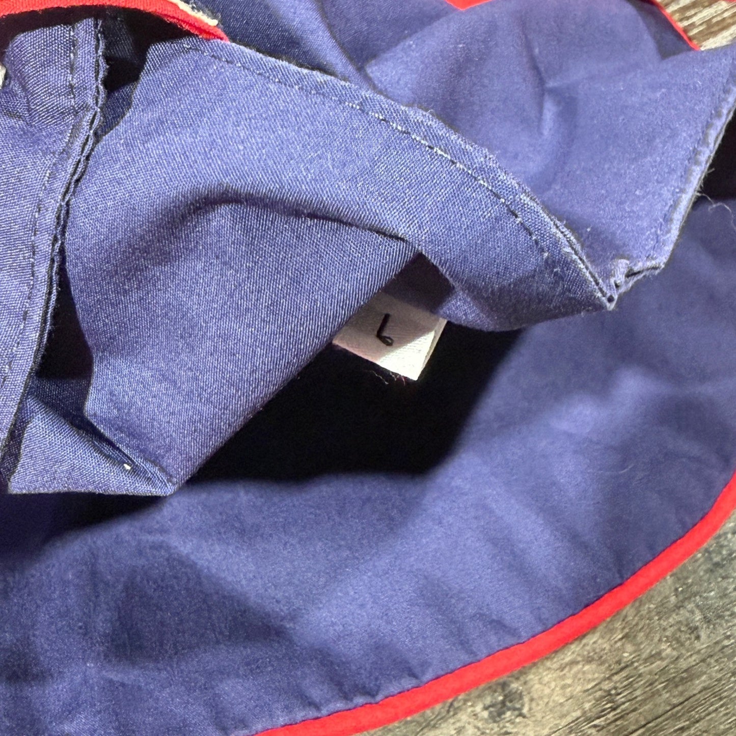 The Beaufort Bonnet Company Bonnet Large Navy Red Button Back Preppy *Flawed6