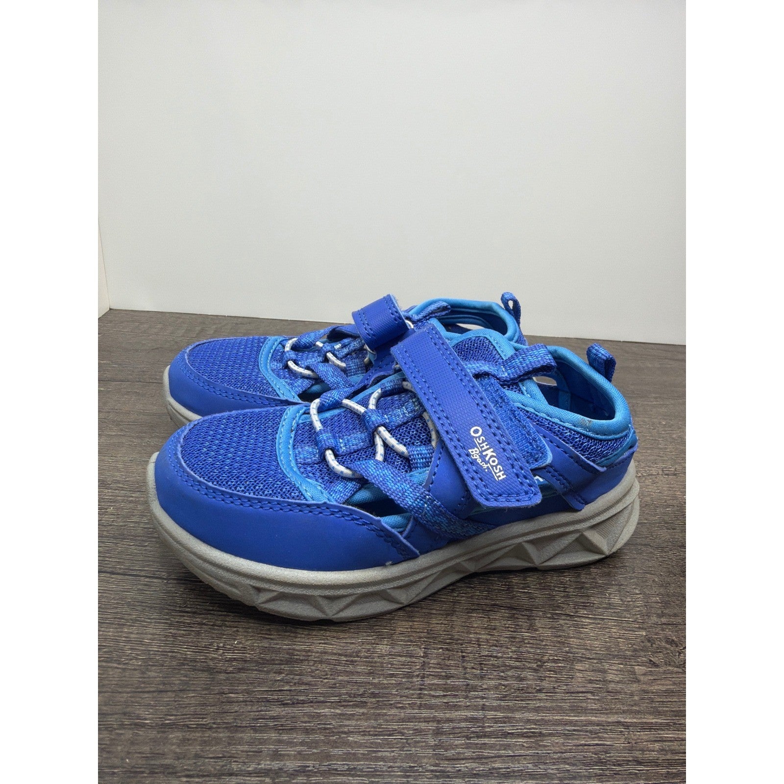 OshKosh Sandals Boys 10 Blue Mesh Closed Toe Athletic Water Sport EUC1
