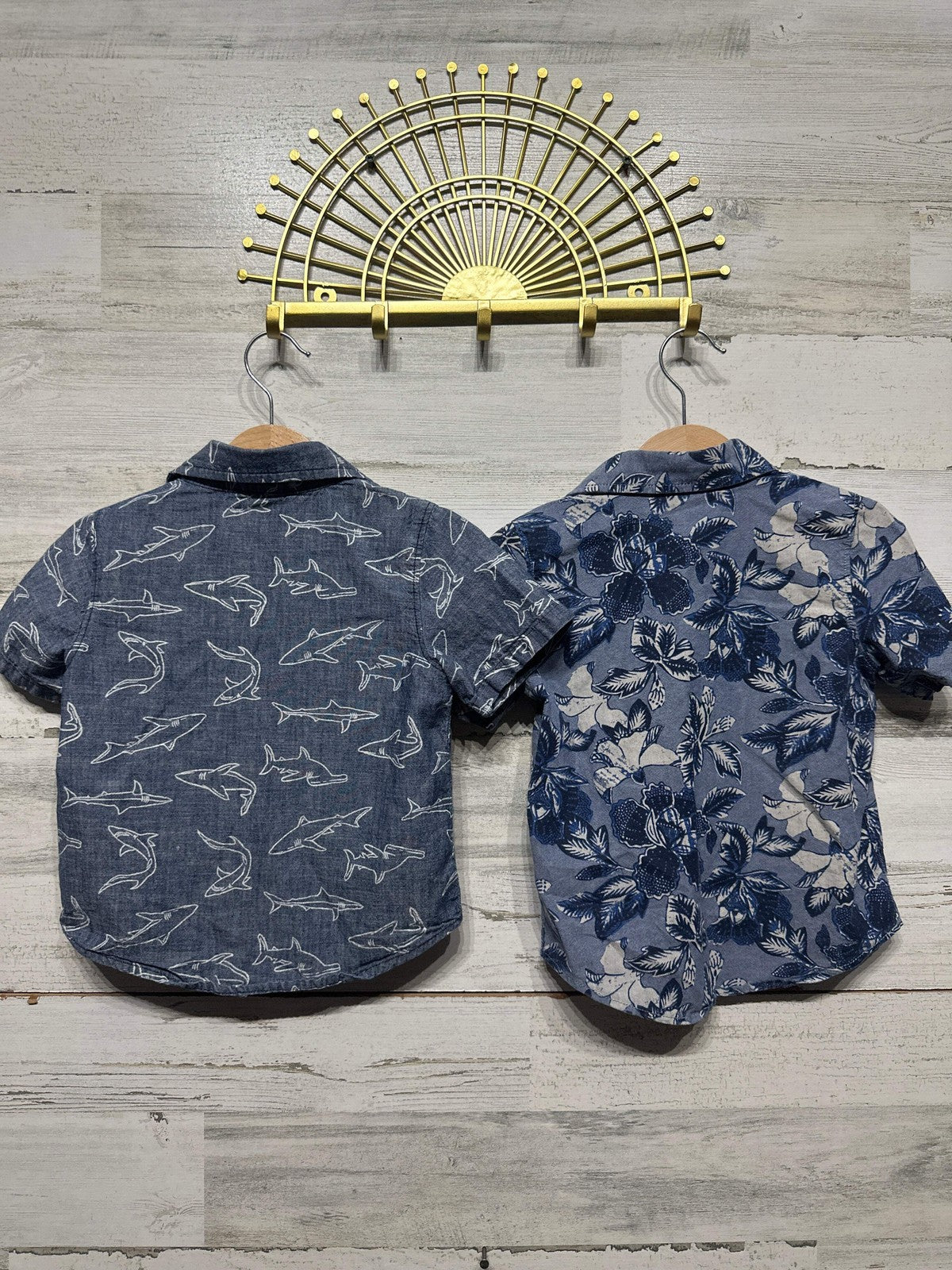 Old Navy Button Down Shirts Boys 2T Blue Sharks Floral EUC3