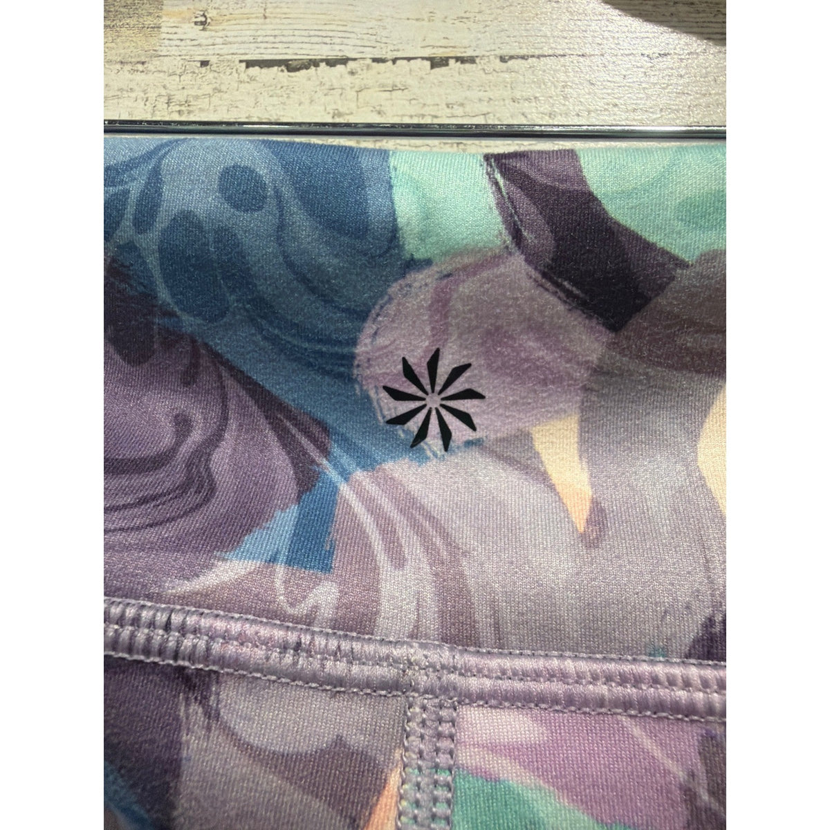 Athleta Girl Chit Chat Capri Girls L 12 Purple Abstract Athletic Yoga EUC4