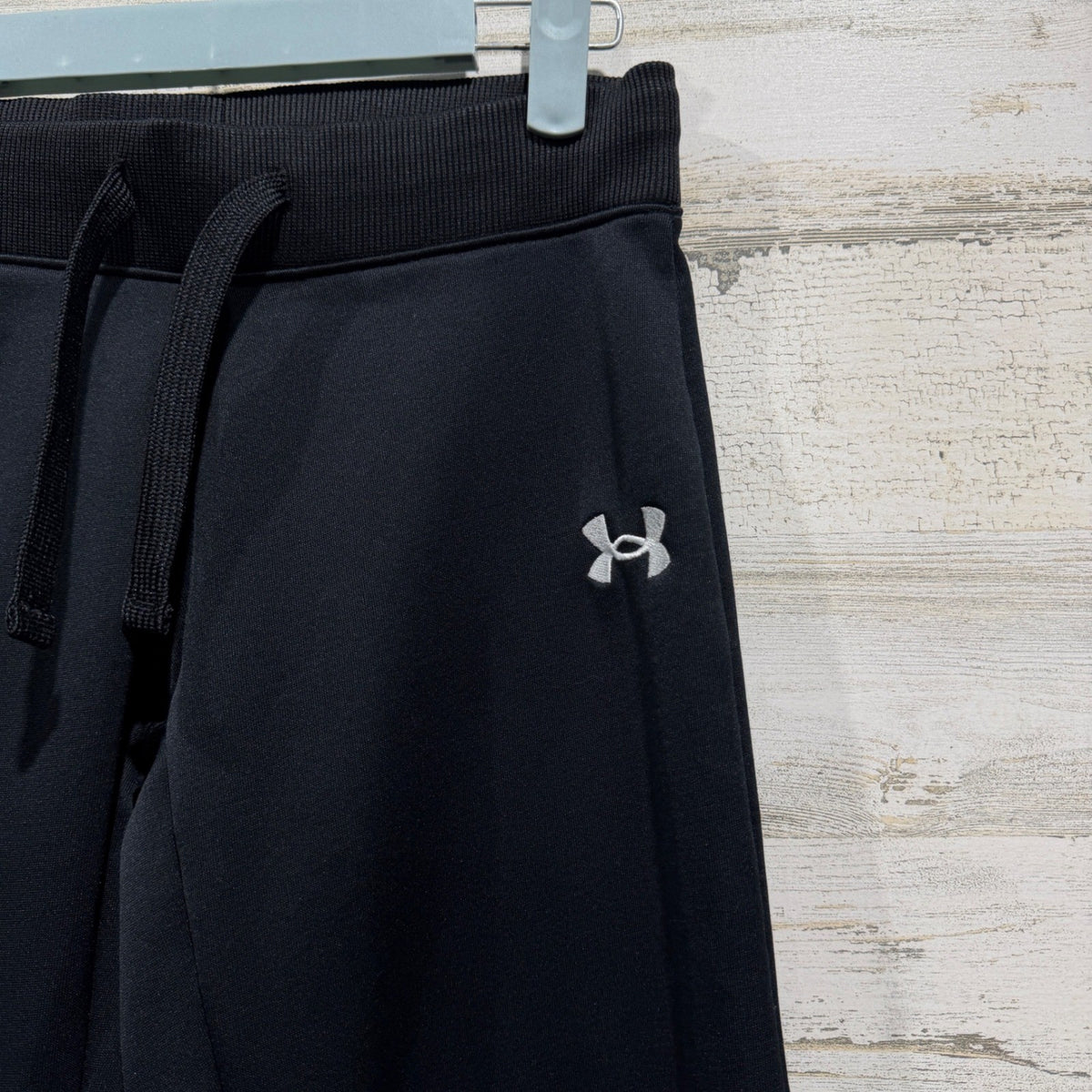 Under Armour Storm Sweatpants Boys YMD Black Fleece Loose Sporty EUC1
