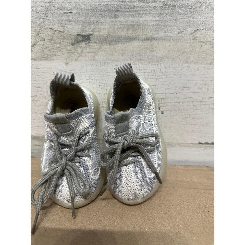 Knit Fashion Sneakers Fit Like Toddler Size 5 Grey Patterned Streetwear1