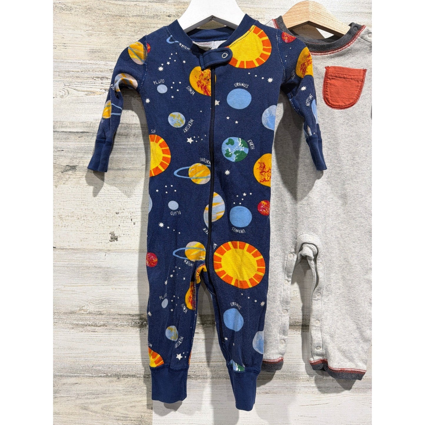 Hanna Andersson Tea Collection Sleeper Romper Boys 6-12M Blue Gray Planet1