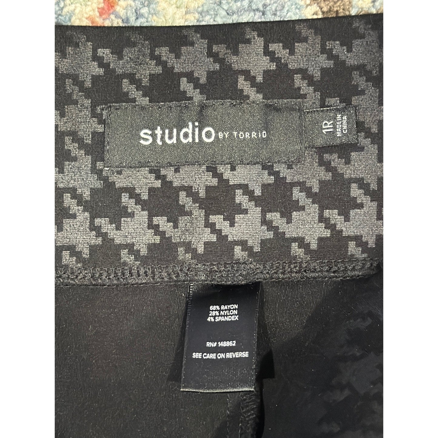 Torrid Pixie Pants Women 1R Black Houndstooth Tummy Control Work EUC3