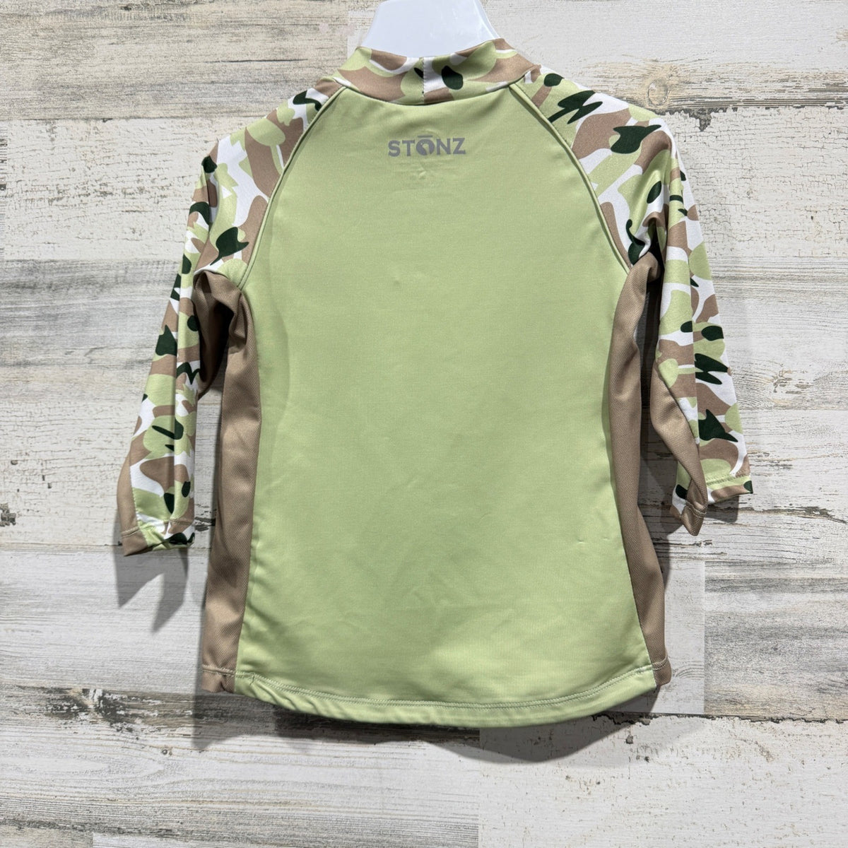 Stonz Sun Shirt Rash Guard Kids 3T Green Camo UPF 50 Outdoor Gorpcore NWT4