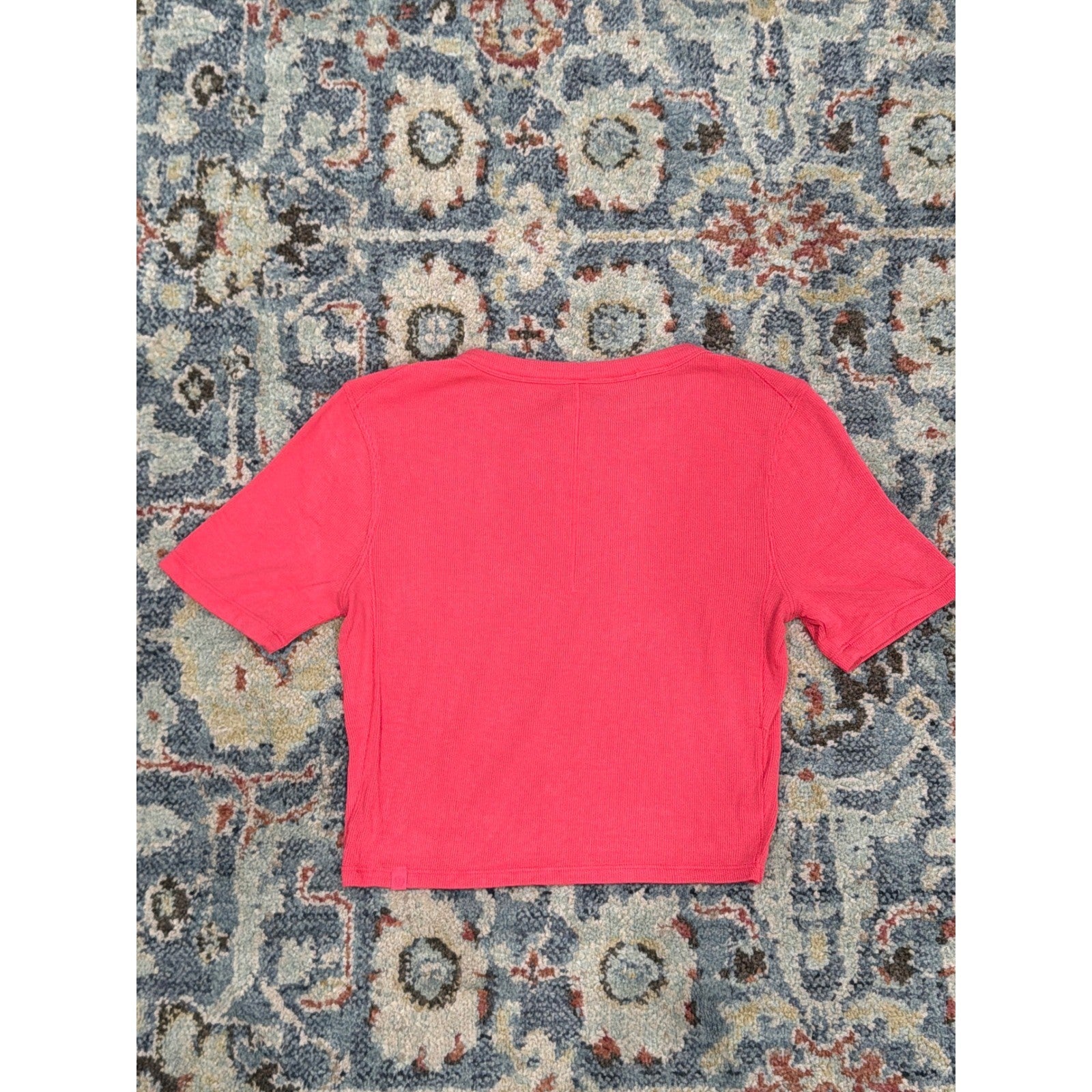 Lululemon Ribbed Crop Top Women Size 4 Pink Short Sleeve Athleisure GUC3