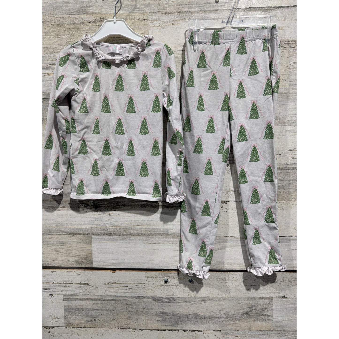 Cecil and Lou Pajama Set Girls 6 White Christmas Tree Ruffle Holiday GUC*0