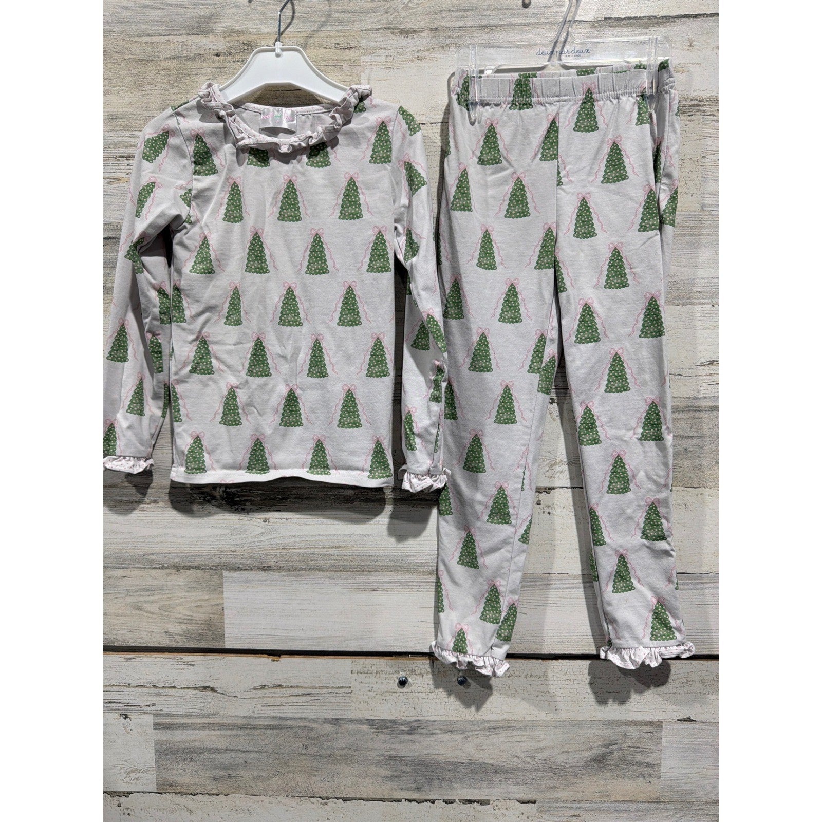 Cecil and Lou Pajama Set Girls 6 White Christmas Tree Ruffle Holiday GUC*0