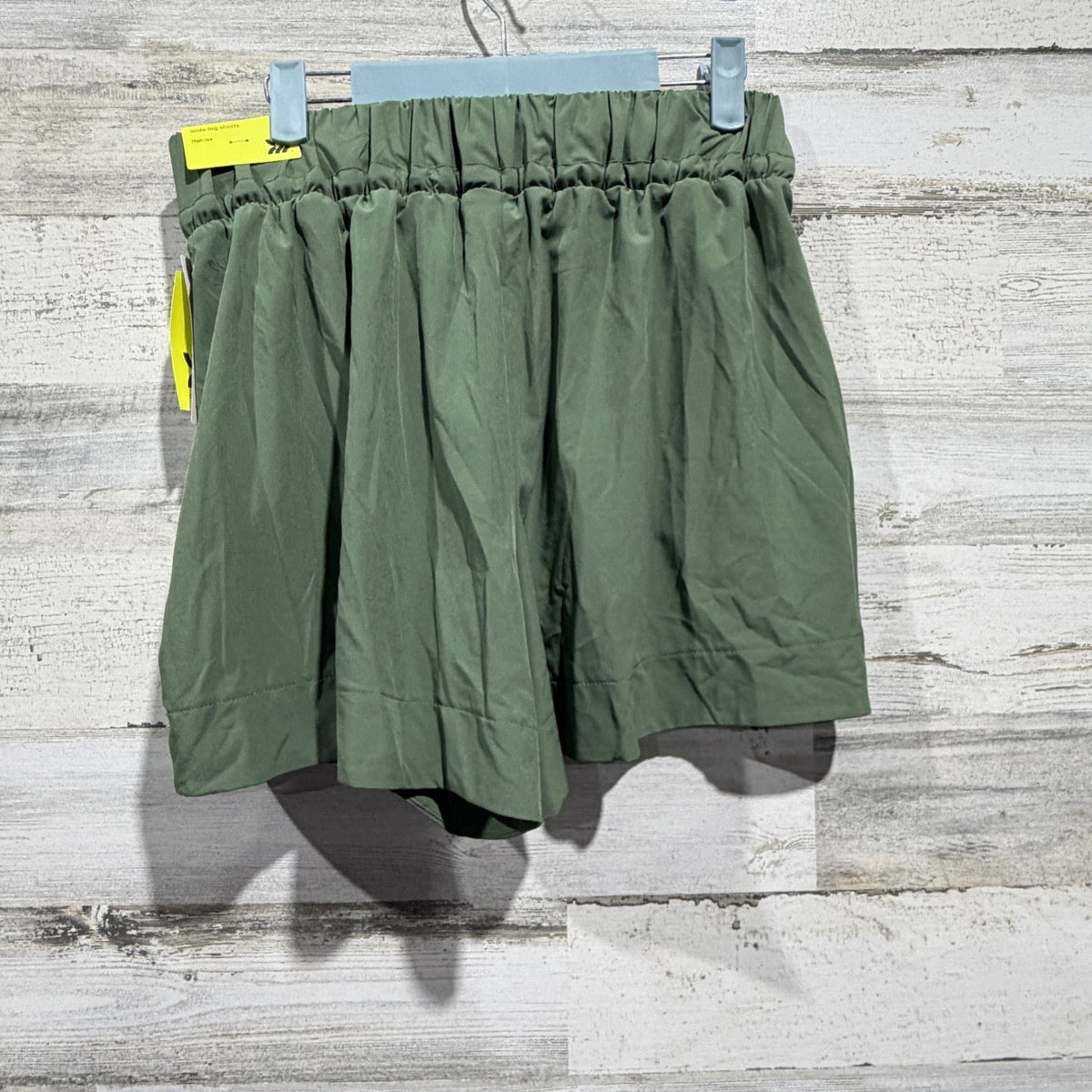 All in Motion 3.5" Wide Leg Shorts Women M Green Stretch High Rise NWT4