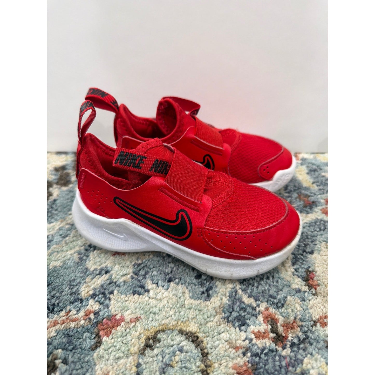 Under Armour Nike Sneakers Boys 10 Black Red Athletic Running Shoes1