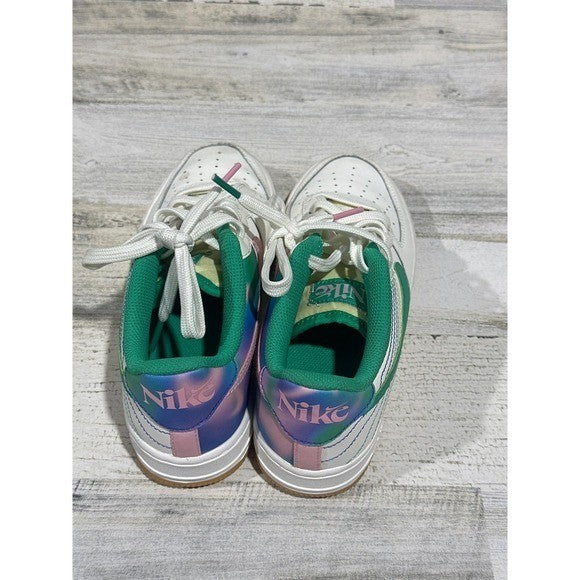 NikeAirForce1 Kids Size 4 Youth White Green Pink Gum Sole Shoes3