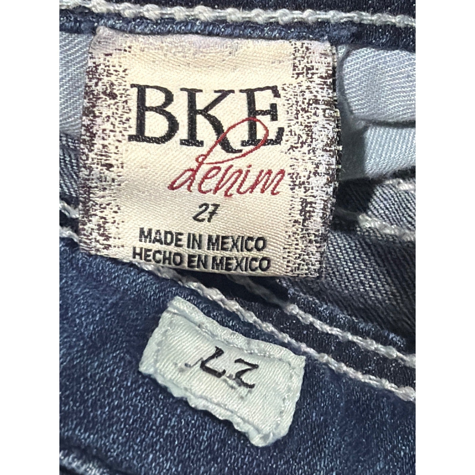 BKE Stella Capri Jeans Women 27 Blue Distressed Contrast Stitch Y2K EUC6
