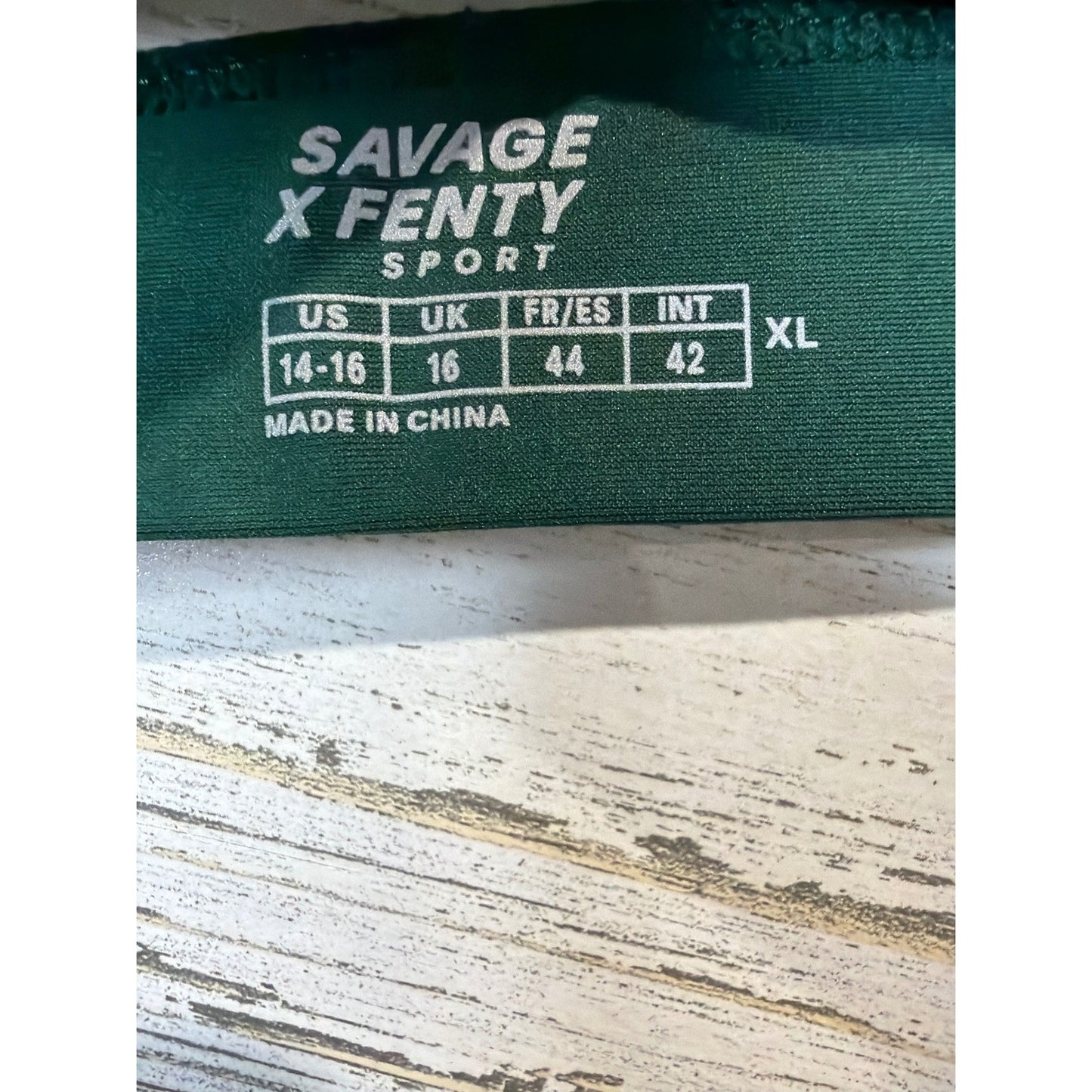 Savage X Fenty Sport Bra Women XL Green Lace Strappy Athleisure EUC2