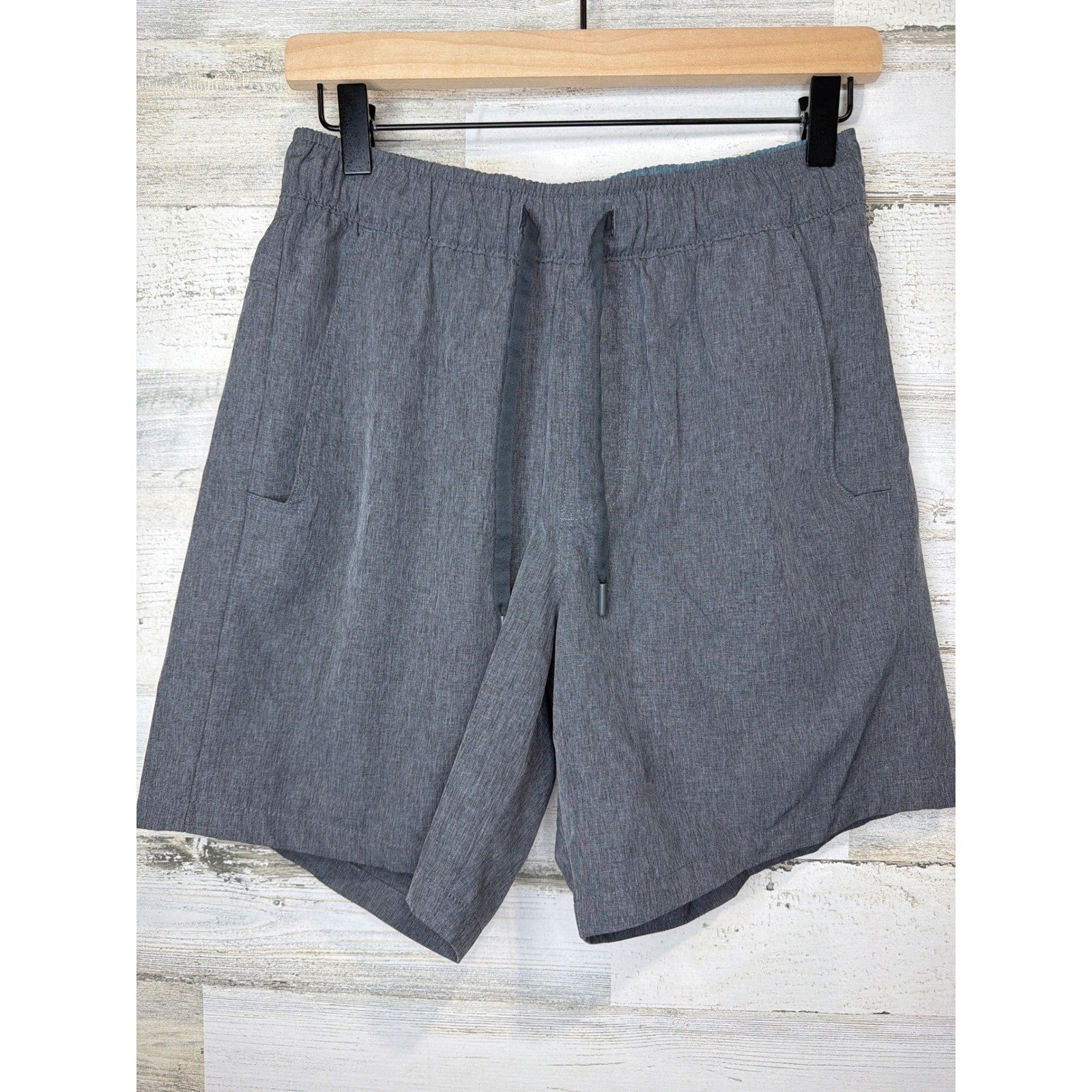 Eddie Bauer Performance Shorts Men Small Gray Elastic Waist Gorpcore EUC0