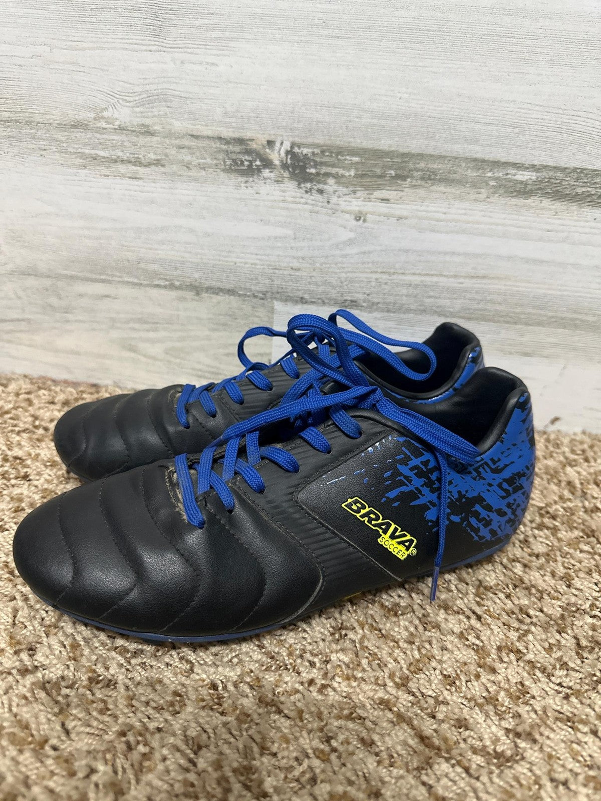 Brava Soccer Cleats Kids Size 6 Black Blue Splatter Athletic Shoes GUC1