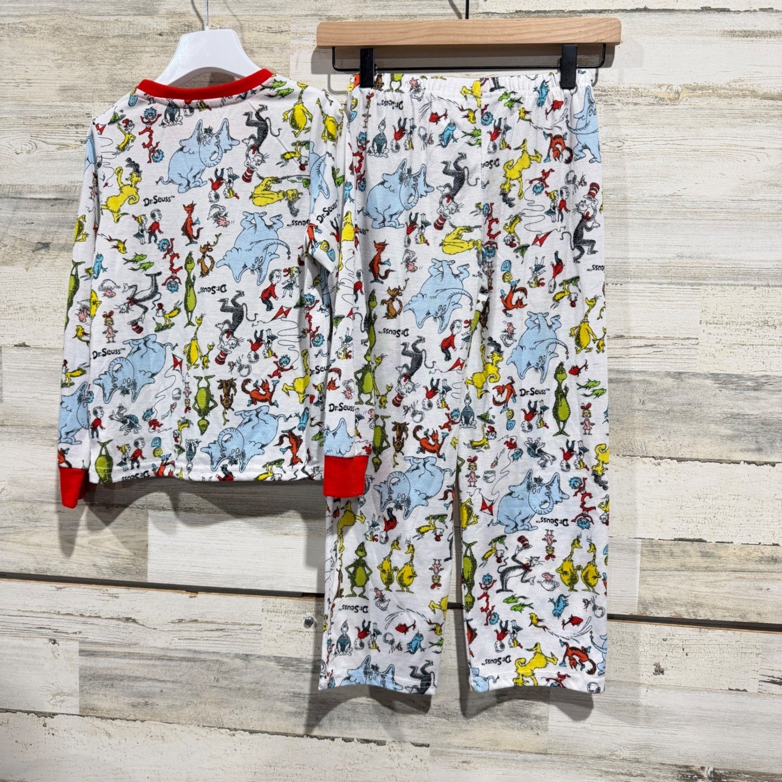 Dr Seuss Pajama Set Boys Size 8 White Character Print Grinchcore GUC4