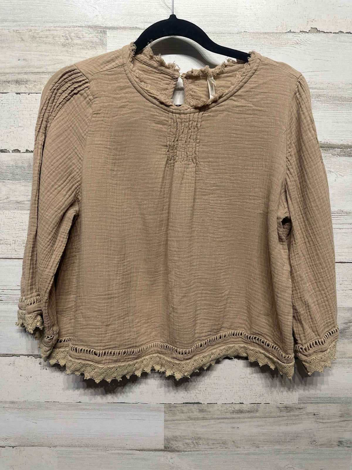 Rylee + Cru Gauze Blouse Women S Tan Lace Trim Pintuck Boho EUC0