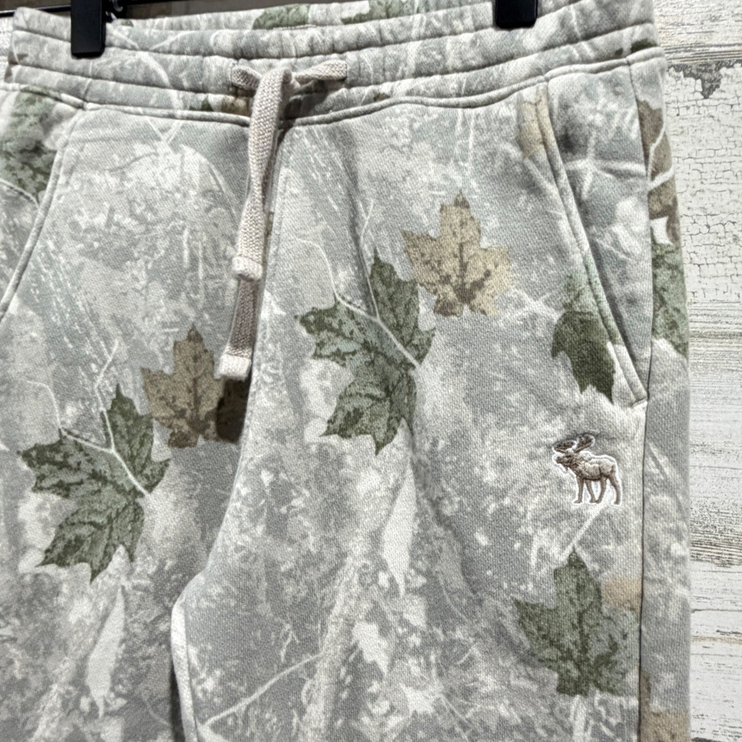Abercrombie Kids Sweatpants Boys 7/8 Grey Camo Leaf Joggers EUC1
