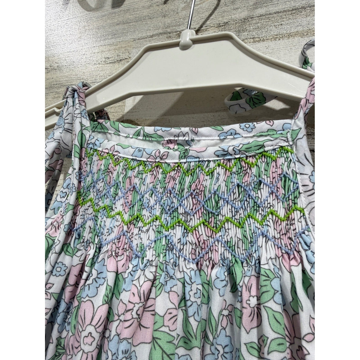 Little Bear Smocks Floral Smocked Dress Girls 3T Pastel Cotton Blend Classic EUC1