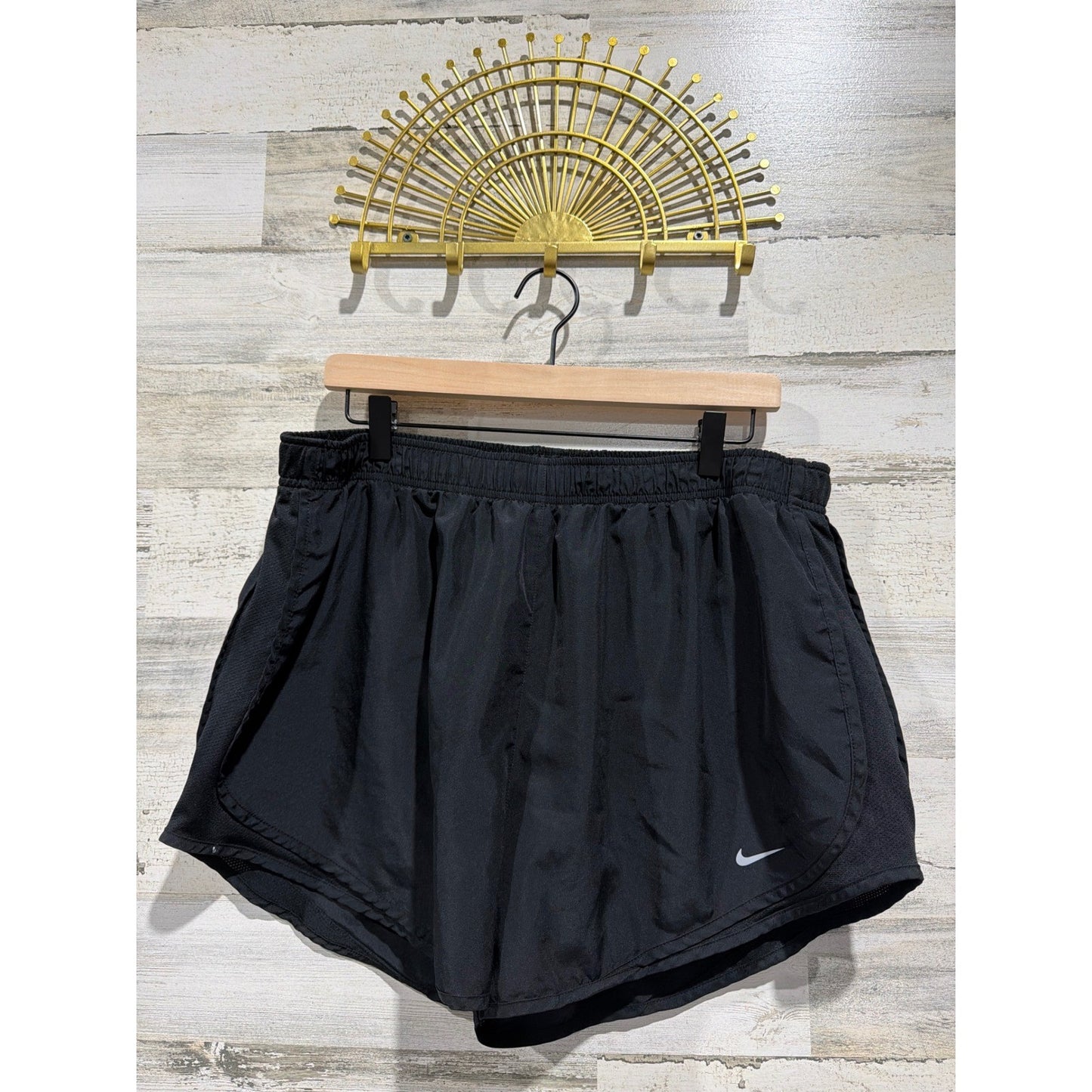 Nike Running Shorts Women XXL Black Tempo Mesh Trim Athletic Gorpcore Flawed*0