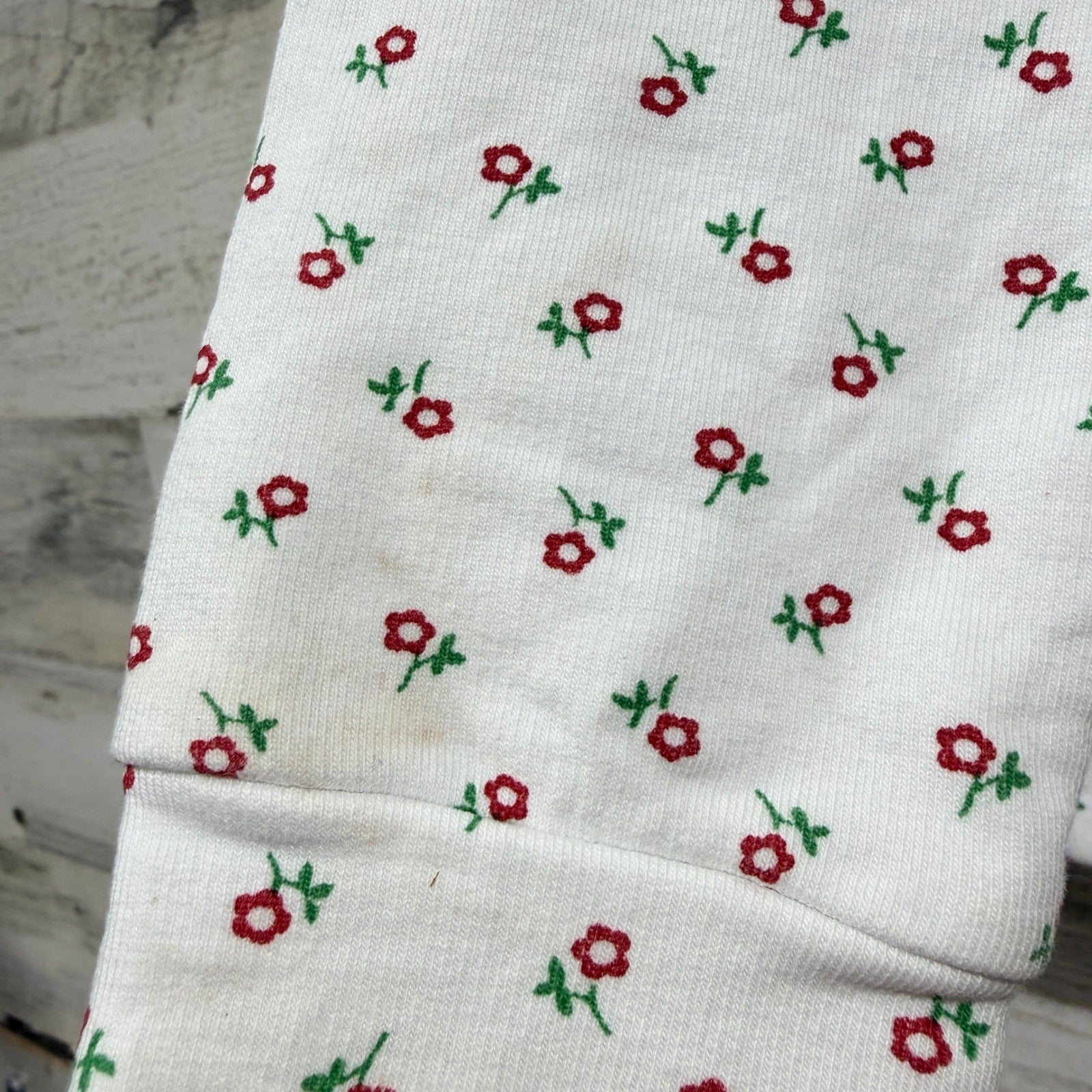 TBBC Pullover Girls 3T White Red Floral Preppy Play Condition *Flawed2