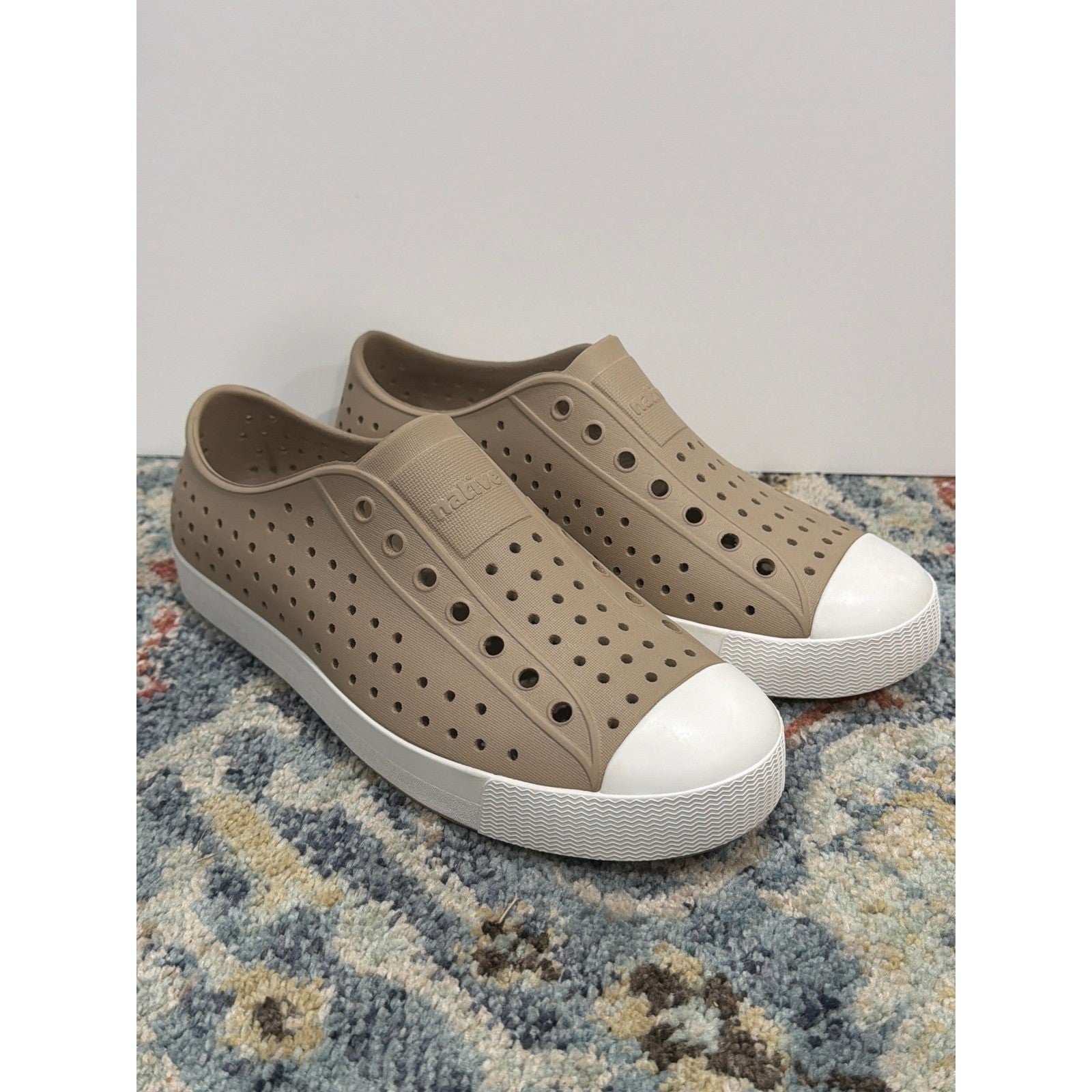 Native Jefferson Shoes Kids J4 Youth Tan Water Friendly Gorpcore EUC0