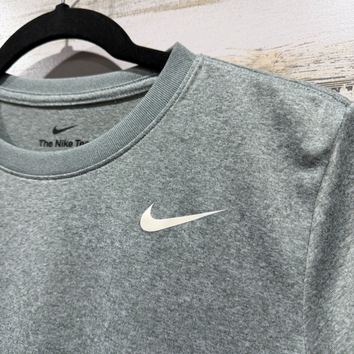 Nike Dri-FIT Legend T-Shirt Women Small Green Heathered Sporty EUC1