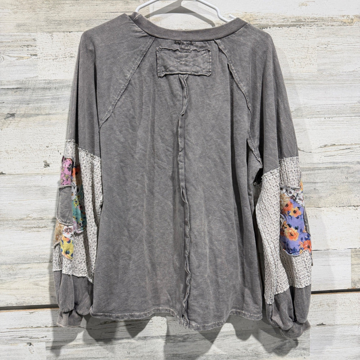 J. HER Sweatshirt Women Small Gray Floral Patchwork Crochet Boho EUC5