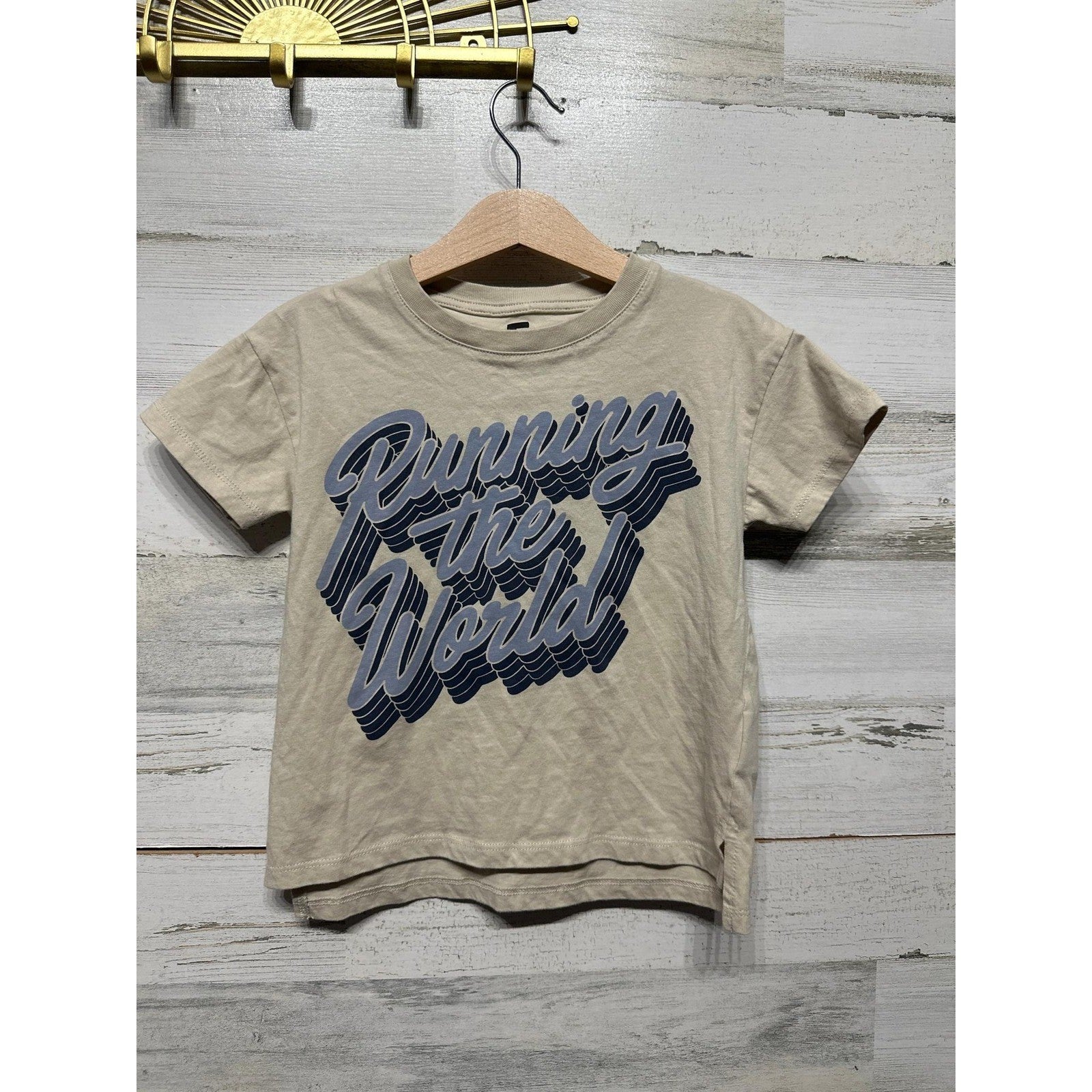 Cotton On Kids T-Shirt Bundle Boys 5 White Tan Graphic Pocket Tee EUC4