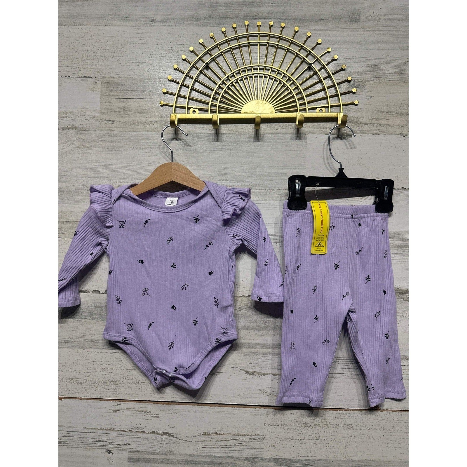 Floral Ribbed Bodysuit Leggings Set Girls 3-6M Purple Ruffle Shoulder NWT0