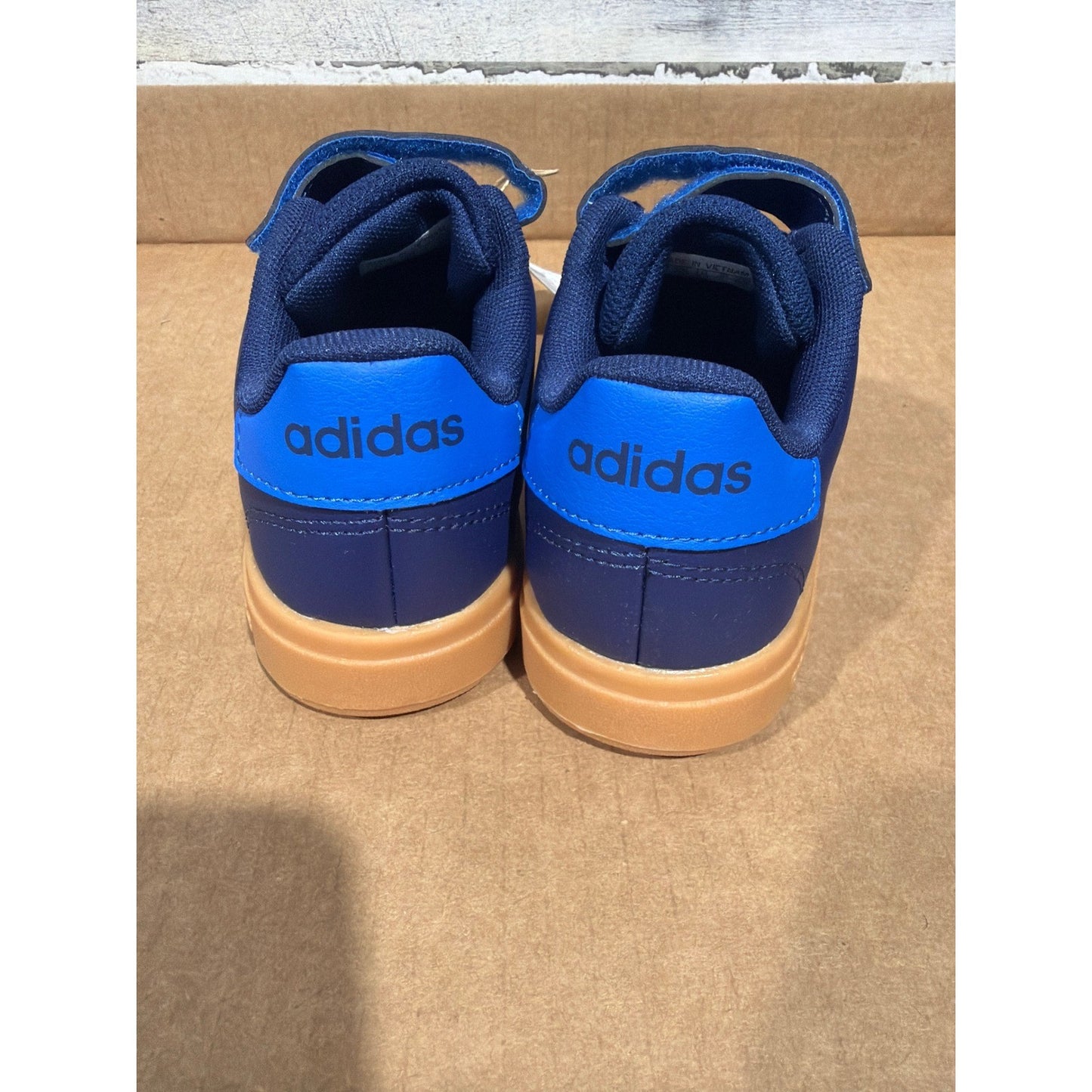 Adidas Grand Court 2.0 EL C Boys Size 1 Blue Gum Sole Sneakers Sporty NWT5