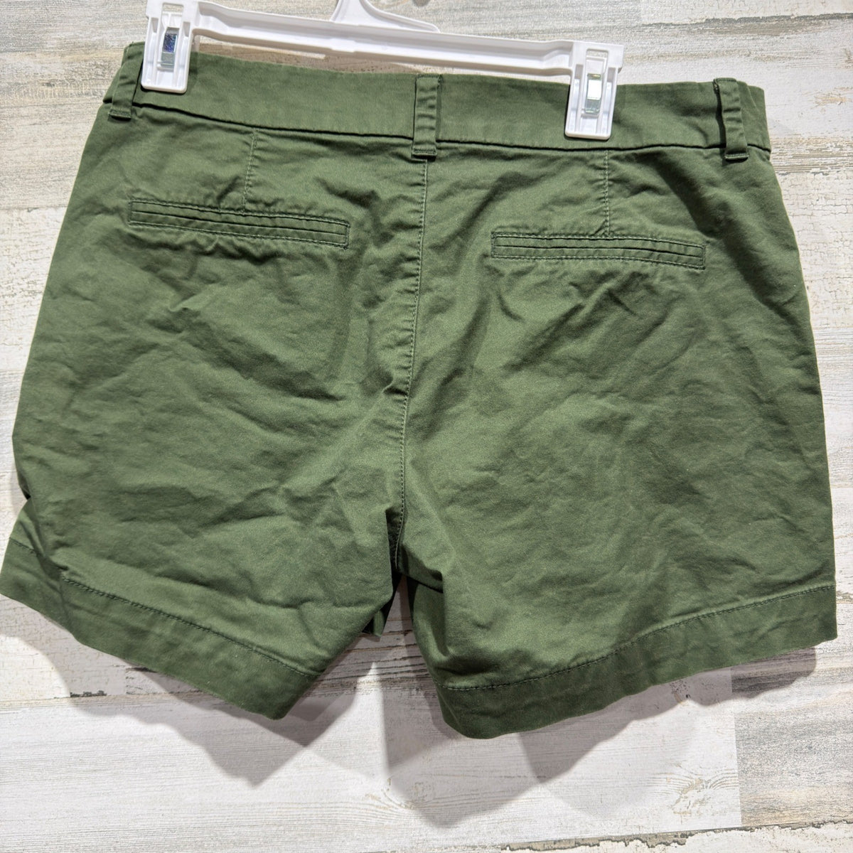 Old Navy Everyday Short Women Size 8 Green Mid Rise Chino EUC1