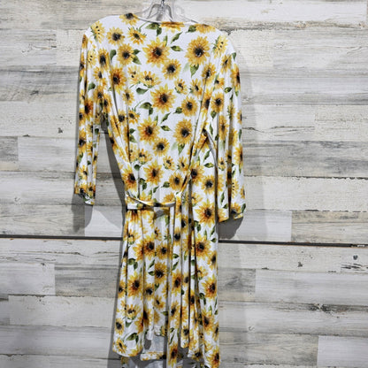 Caden Lane Sunflower Wrap Robe Women One Size White Yellow Floral EUC3