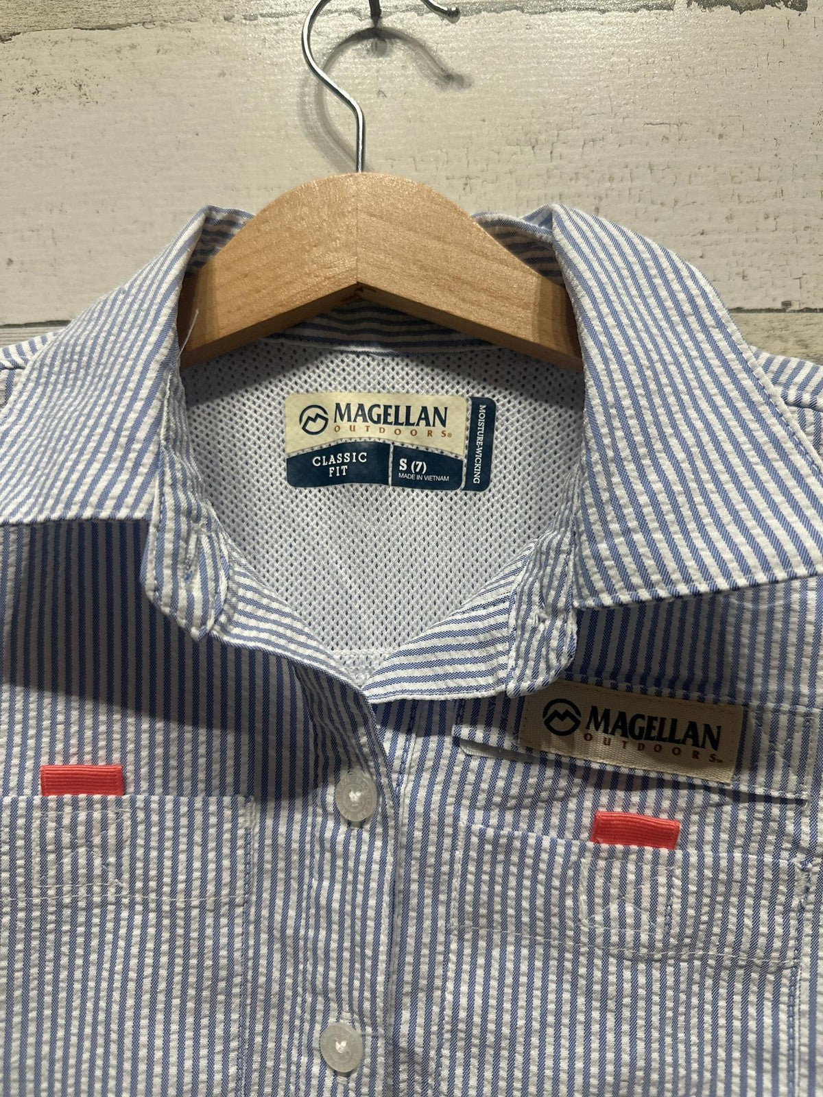 Magellan Fishing Shirt Kids Size S 7 Blue White Striped Seersucker EUC1