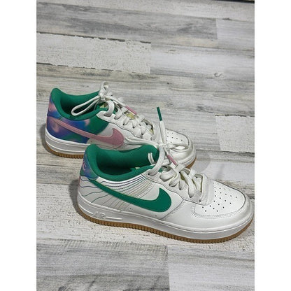 NikeAirForce1 Kids Size 4 Youth White Green Pink Gum Sole Shoes2