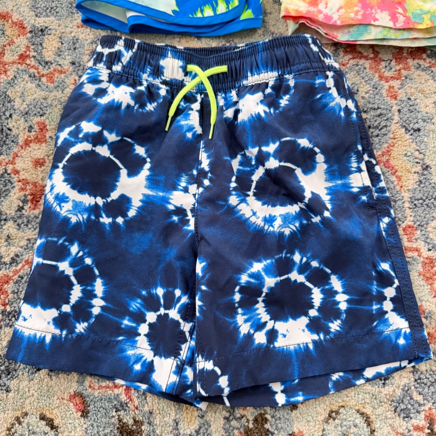Crewcuts Cat & Jack Boys 5T Tie Dye Swim Trunks Surf Summer EUC1