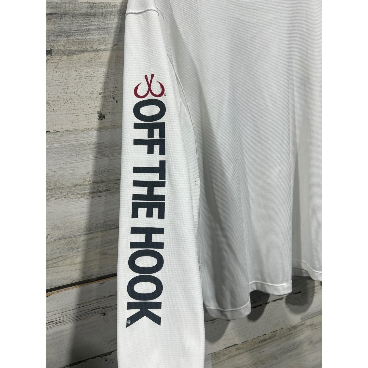 Montauk Tackle Co Fishing Shirt Men XL White Off The Hook Graphic Coastal EUC2