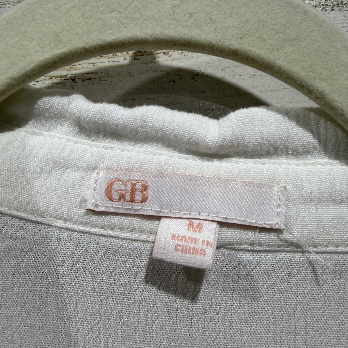 GB Button Down Tunic Women M White Textured Gauze Long Sleeve Coastal EUC1