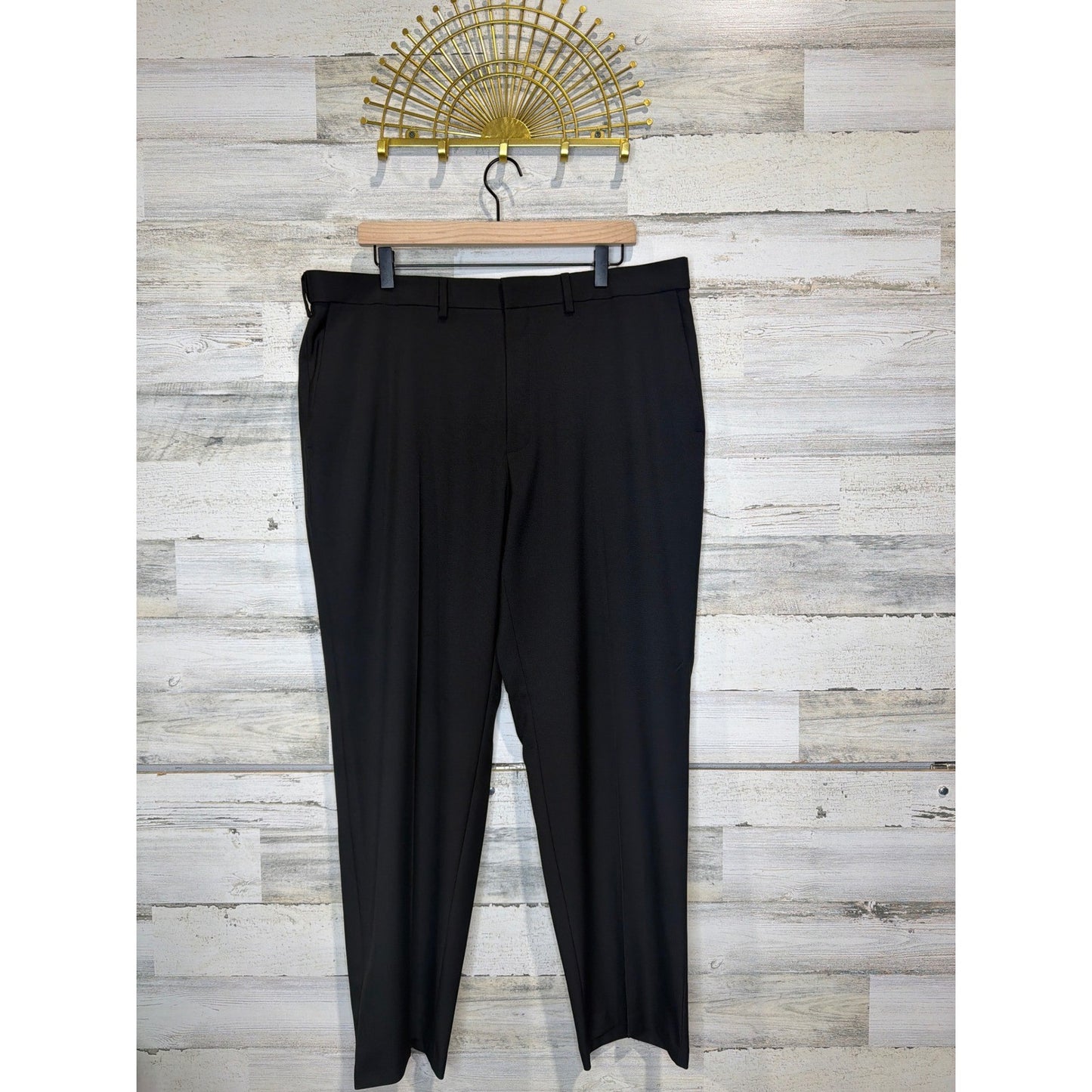 Haggar Dress Pants Men 38x29 Black Premium Comfort Classic Fit EUC0