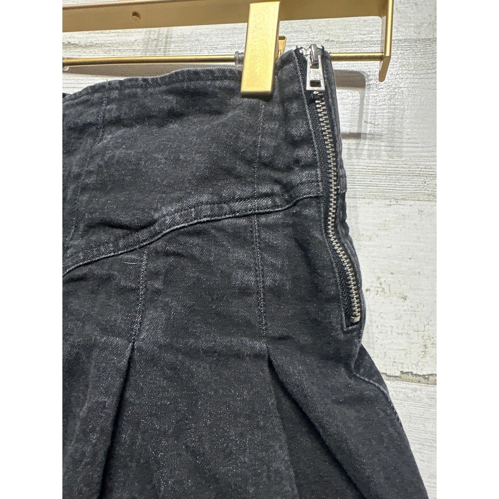 GB Denim Skirt Girls Size 8 Black Pleated Raw Hem1