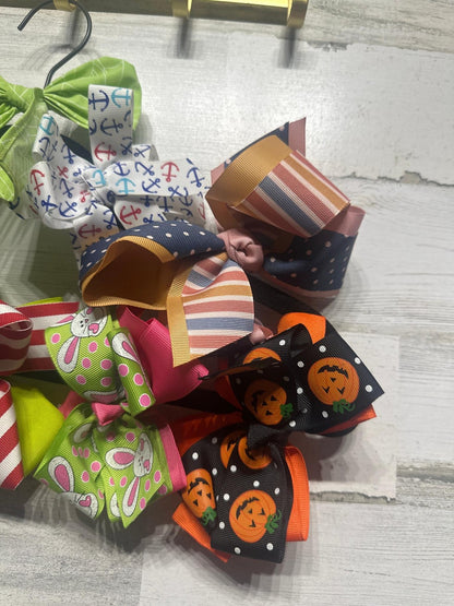 Hair Bow Bundle Girls 10 Pieces Multicolor Holiday Seasonal Patterns EUC3