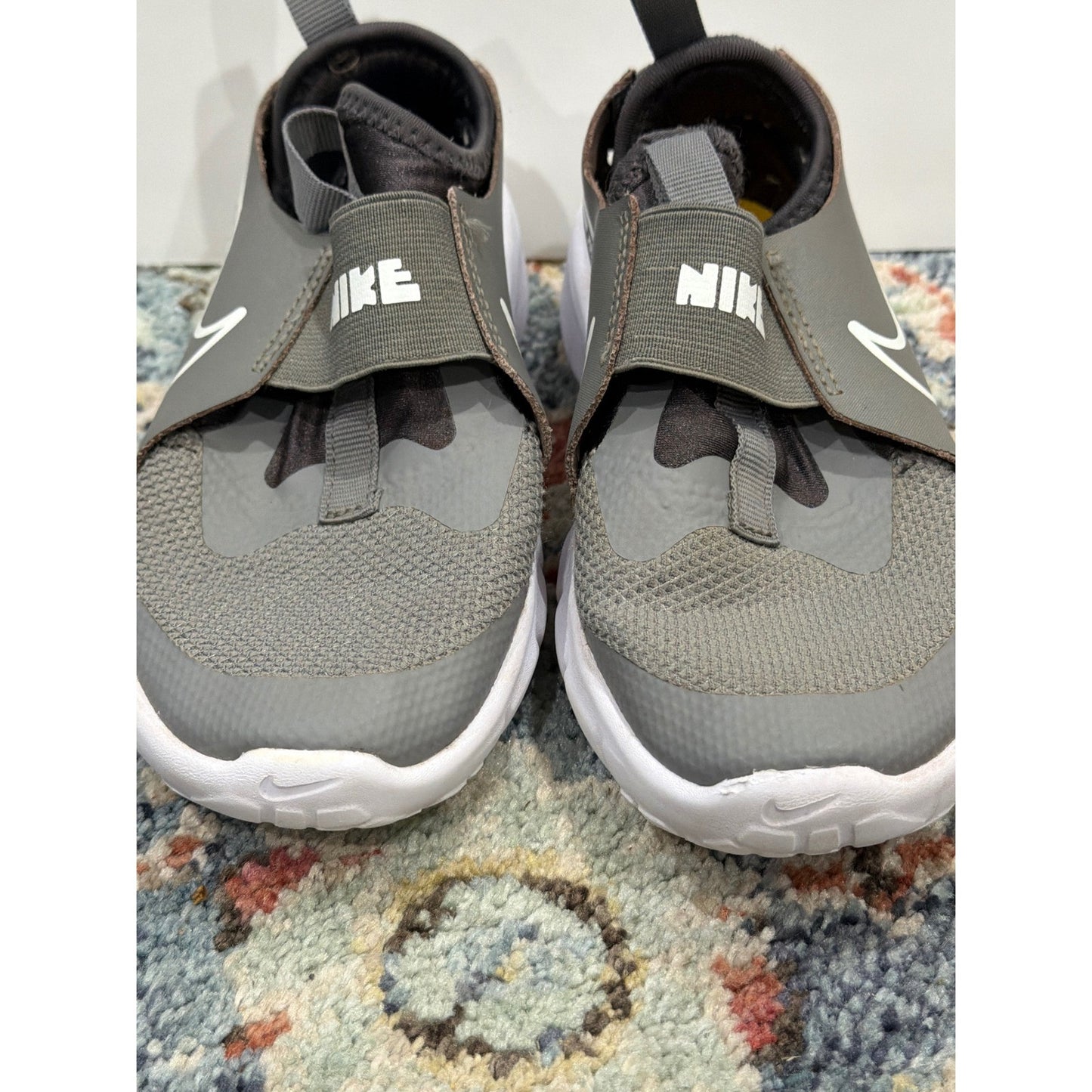 Nike Flex Runner 2 Sneakers Fits Boys 11.5-12c Grey Slip-On Athletic6