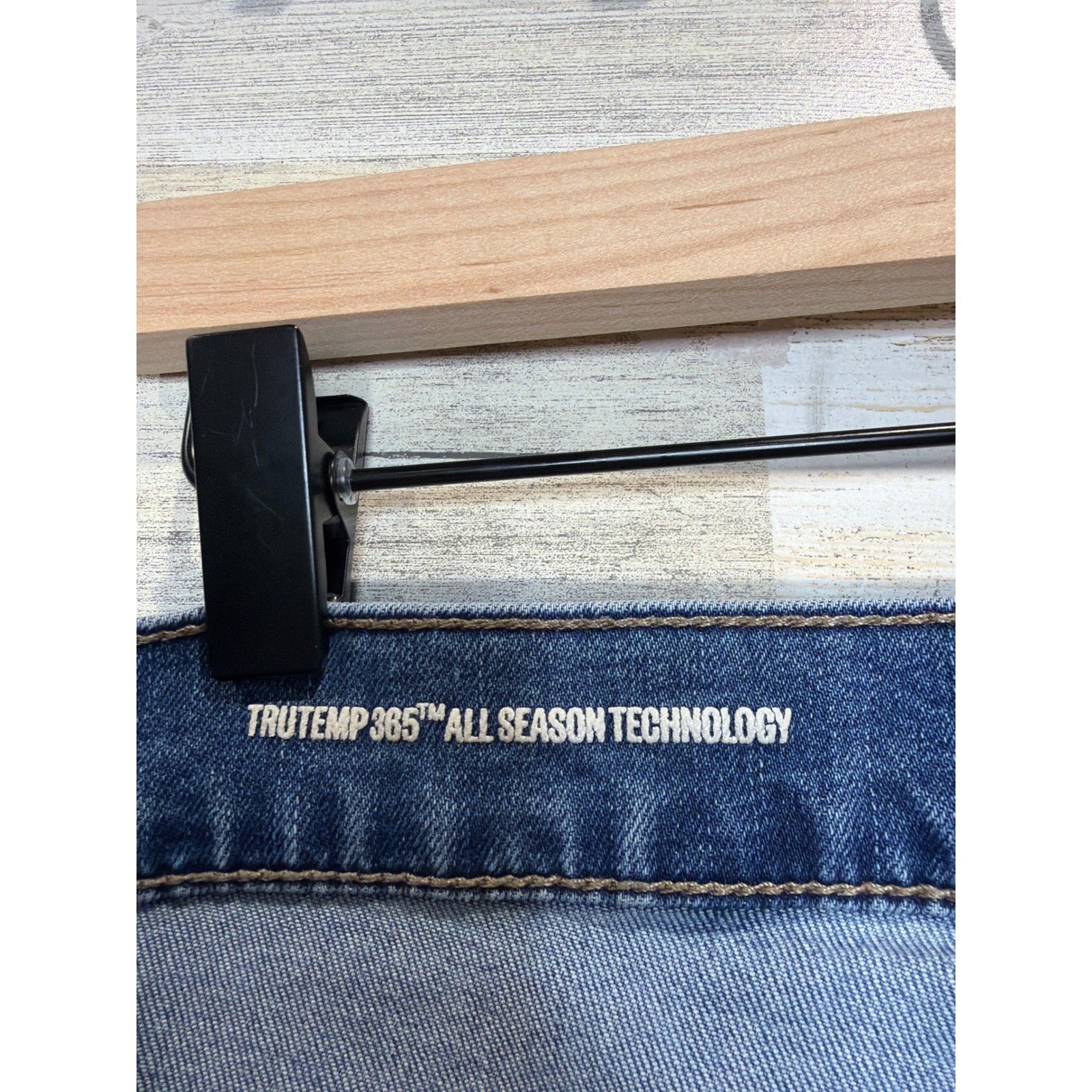 Goodfellow Athletic Jeans Men 38x30 Blue True Temp 365 All Season EUC3